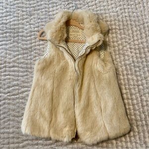 Zara Girls Fur Vest, size 5/6.